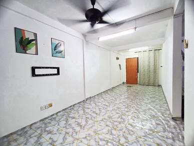 Flat 3 Bilik Seksyen 7 Shah Alam Blok 48 Tingkat 3