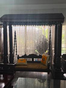 masterpiece Jhoola swing