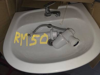 Toilet ceramic wash basin sink