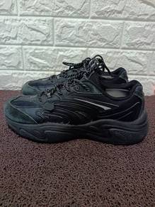 uk7.5 Authentic Anta Pulse Sneakers
Used item
Mate
