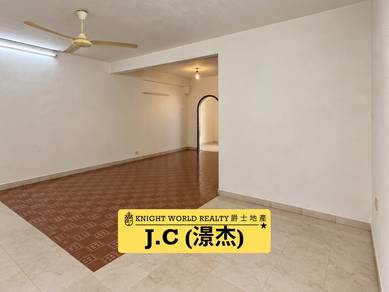 [Big Balcony + Good Condition] 2 Storey Terrace Houses in Taman Makok