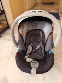Cybex Aton Infant Car Seat with Base