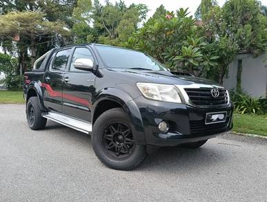 2013 TOYOTA Hilux 2.5 AT D/Cab