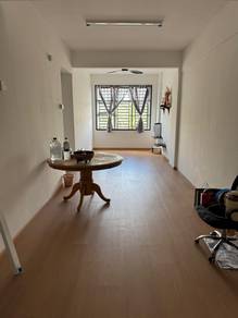 Pulai Mutiara Pulai Indah Pangsapuri Partiallyy Furnished 3Bedroom