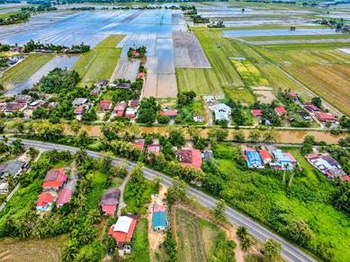 Ayer Hitam, Kampung Simpang Empat Kerpen Tanah Tepi Jalan Kongsi Geran