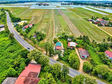 Ayer Hitam, Kampung Simpang Empat Kerpen Tanah Tepi Jalan Kongsi Geran