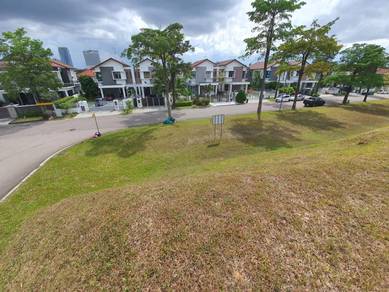 Rear land higher than front Bungalow Land Ponderosa