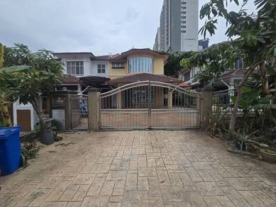 Below market value , Well maintained unit semi D seksyen 7 shah alam