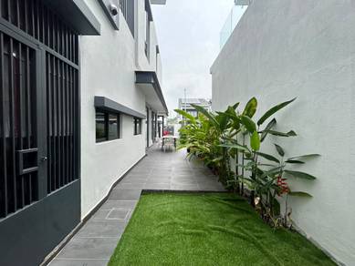 3 Storey Semi-D, Trilia Residence, Bukit Jelutong Shah Alam, Selangor