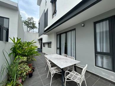 3 Storey Semi-D, Trilia Residence, Bukit Jelutong Shah Alam, Selangor