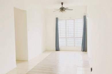 Baiduri Court Apartment Bandar Bukit Puchong Selangor 💥BASIC UNIT💥
