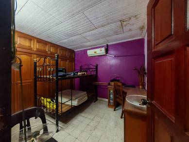 Taman Petaling Indah, palm Grove, 1sty terrace, renovated, 20x80sf