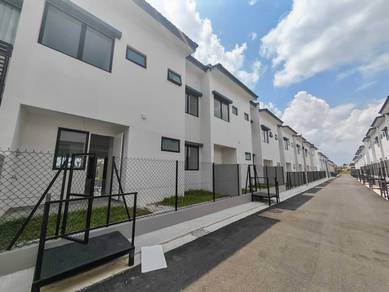 Rumah Teres 2 Tingkat Untuk Dijual di Kluang | 24x75