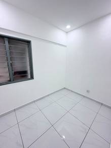 Direct Owner! Molek Flat Laman Tasik Pandan Taman Redang! Renovated