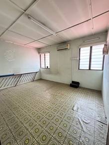 2 tingkat Rumah Cluster di Jalan Lundu Taman Beringin Jinjang KL