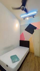 Single Room at Puchong Kenari Area Boulevard Zero Deposit Fully Furnis