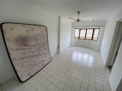 Apartment permai for sale, near MRT damansara damai, tiles floor