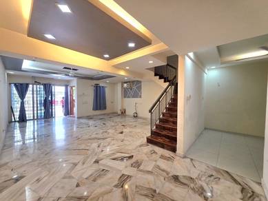 Facing Open Fully Renovated Double Storey Bandar Teknologi Kajang