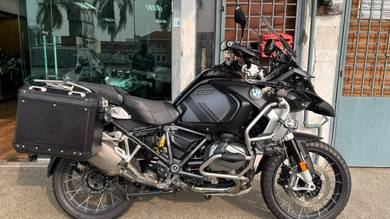 BMW GSa 1250 TRIPLE BLACK