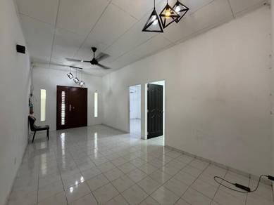 Zon Mawar Ambangan Heights siap Kabinet Dapur