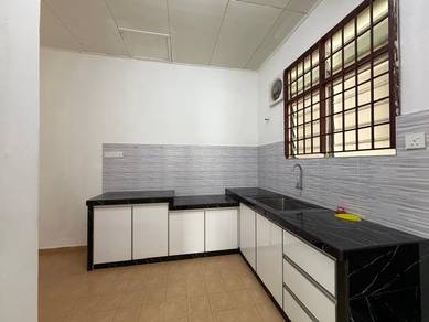 Zon Mawar Ambangan Heights siap Kabinet Dapur