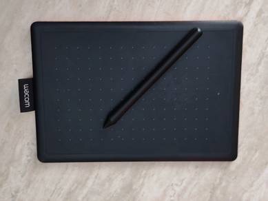 Wacom One (CTL-472) Pen Tablet / Drawing Tablet