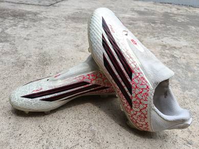 Football boot. Kasut bola Adidas F50 Lamine Yamal