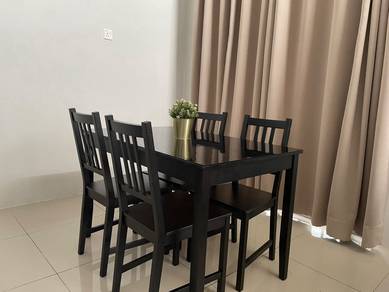 Meja makan ikea