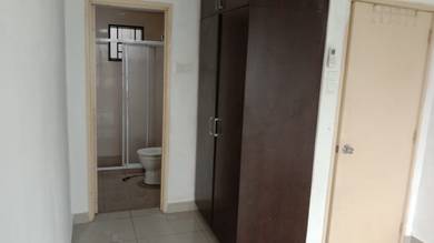 OUG Parklane Condominium|3B2B2C |READY MOVE IN