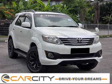 2015 Toyota FORTUNER 2.7 V TRD 1Y-WARANTY LEATHER