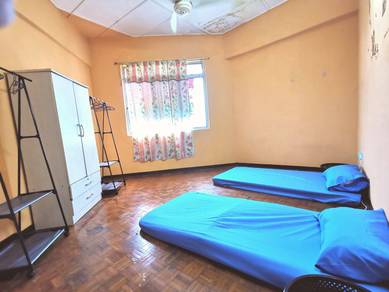 FREE 1 MONTH - Male Female Couple Medium Room Kuchai Entrepreneurs