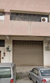 1 1/2 Factory shoplot