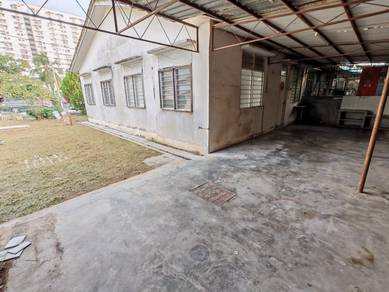 Bayan Lepas Single Semi-Detached 4-Bedrooms LA-2800sf Renovated