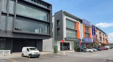 Bandar Tasik Puteri Shop , Rawang , Hot Area , Facing Mainroad
