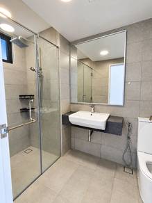 Waterside Residence Condo 1249sf 3room 2carpark Sea View in Gelugor