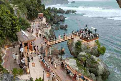 Tour Jogjakarta Bali Bandung Indonesia Hotel