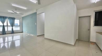 LBS Skylake Residence, Puchong Perdana 2car parks Near amenities