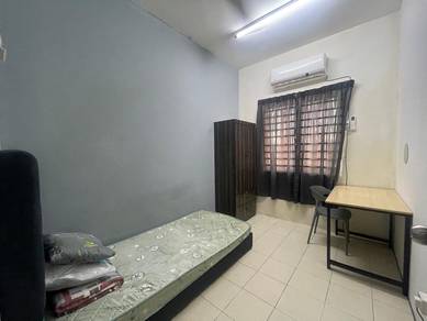 Bangi Lama Tmn Awani Bangi next to kptm n ukm Bilik Perempuan saja