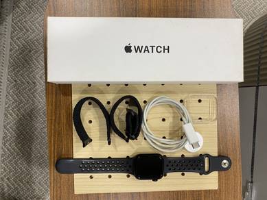 apple watch se 2nd generation cellular version 40m