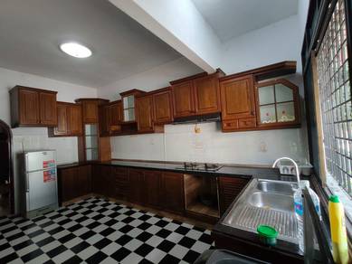 2.5 Storey, Taman Sahabat / Taman Cahaya, Gertak Sanggul