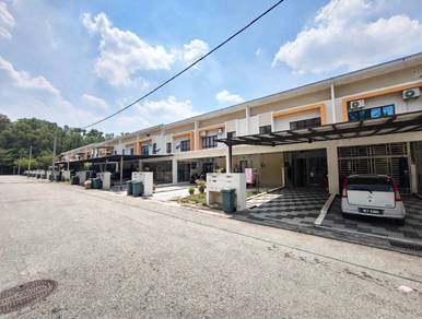 Facing Open Ground Unit - Villa kesuma Townhouse Beranang Semenyih
