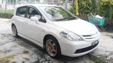 Nissan LATIO 1.6 SPORT HATCHBACK F/SPEC