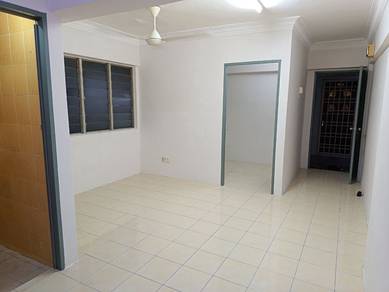 Tanjung Tokong Affordable 3 Bedrooms Flat, Renovated, Fix Car Parking