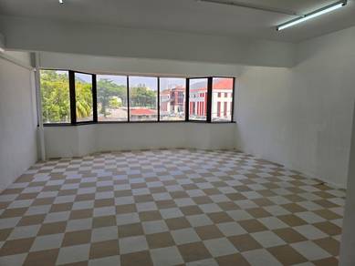 1st floor shop lot /office lot opposite USM entrance