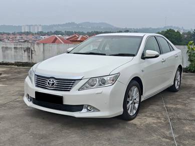 2013 Toyota CAMRY V 2.5 AT Full Spec carking