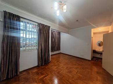Cheap 1.5 storey 4 bedroom @ Taman Daya