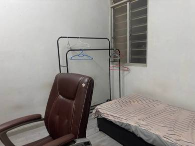 Bilik Lelaki Single di Taman Seri Gedong SP Selatan