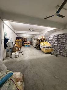 Taman putri kulai double  storey shoplot