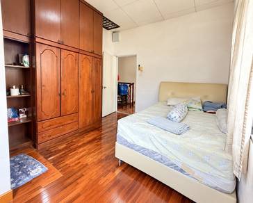 Kota Kemuning Double Storey House For Sale  End Lot Renovated