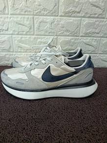uk8 Nike Phoenix Waffle Sneakers
